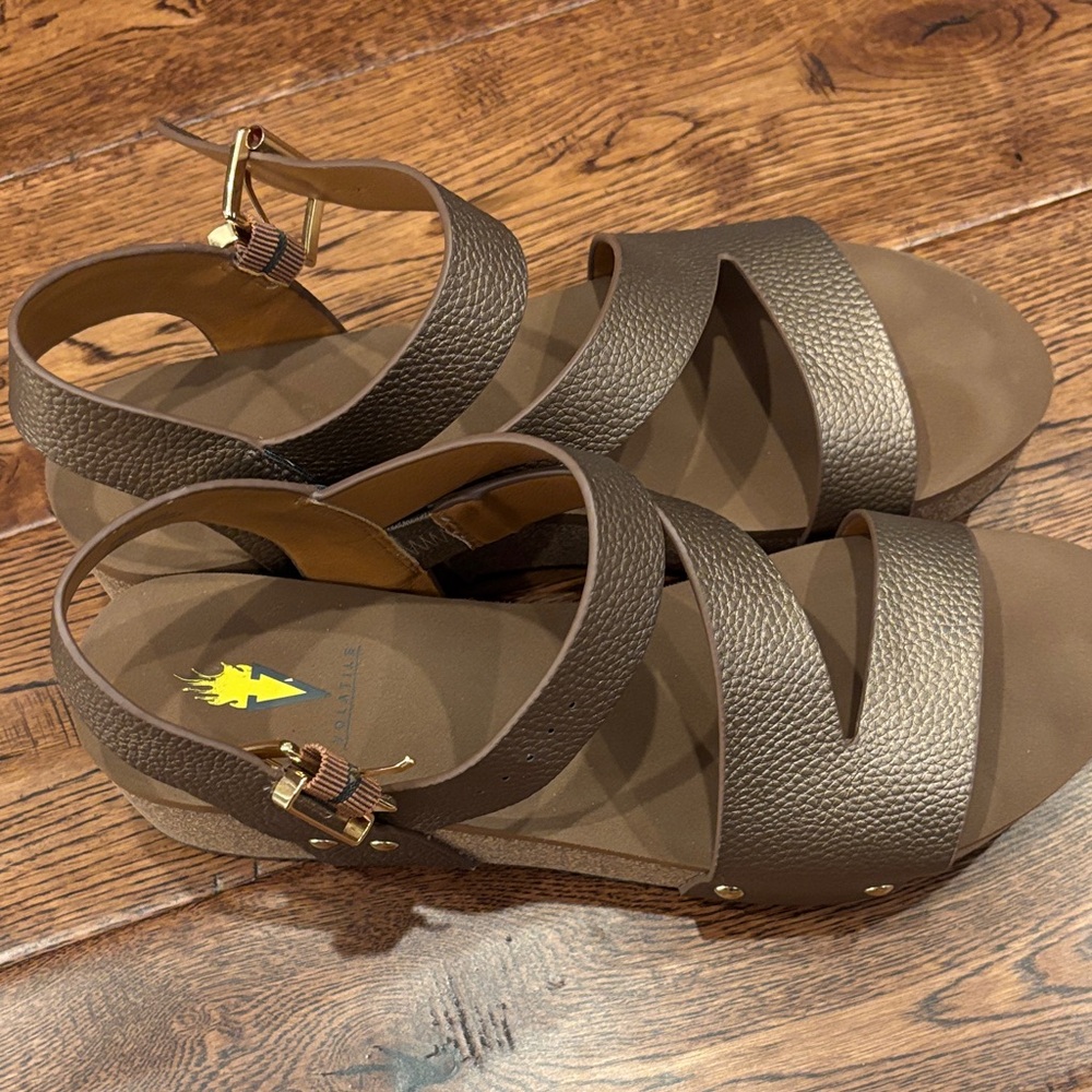 Volatile Brown Leather Sandals